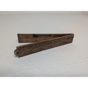 Vintage Lufkin Folding Rule No 651-A. 4 Fold 2 Feet. Beauty!